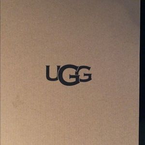 Reese’s Ugg’s size 5